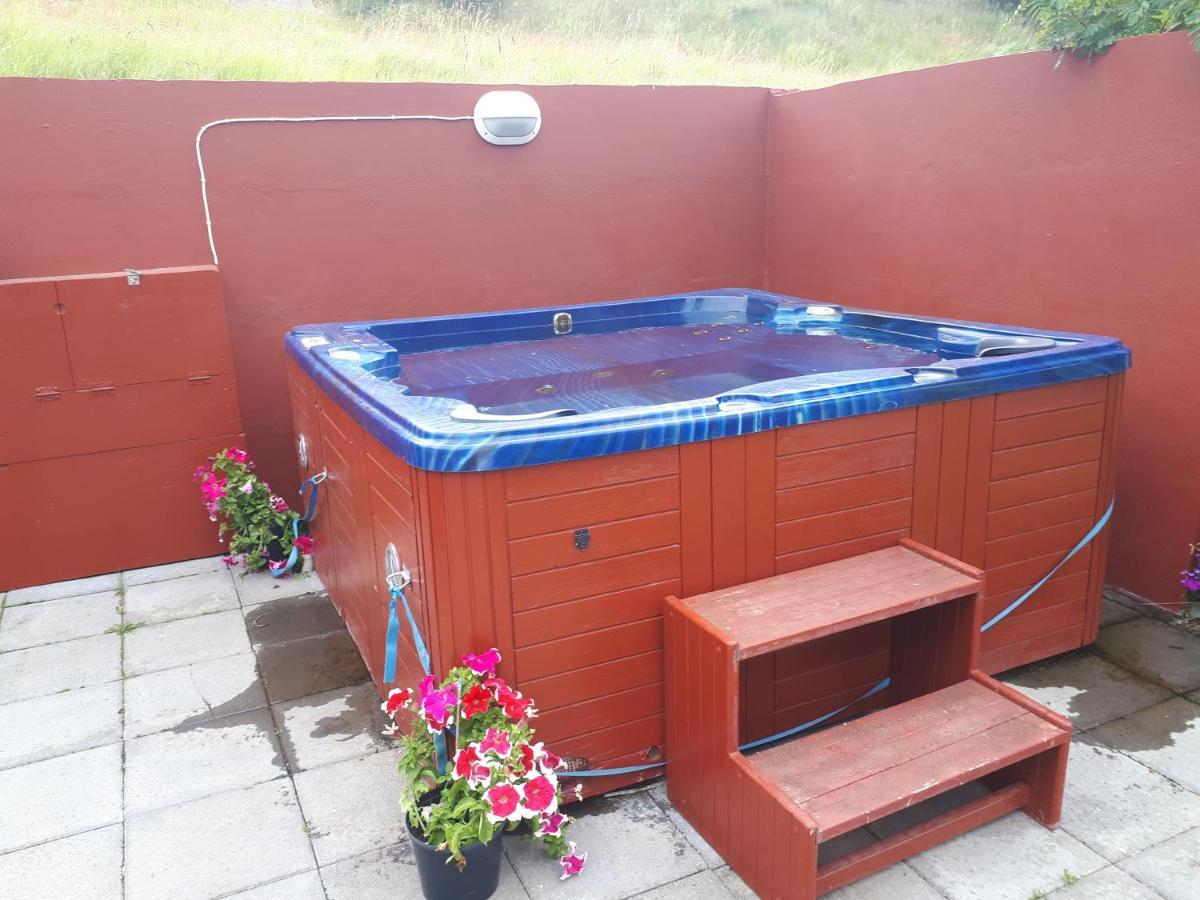 Brunalaug Guesthouse - Holiday Home Eyjafjaroarsveit Extérieur photo