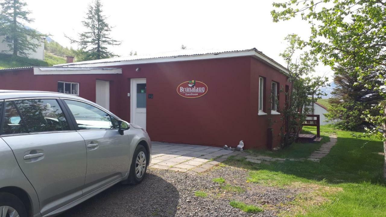 Brunalaug Guesthouse - Holiday Home Eyjafjaroarsveit Extérieur photo